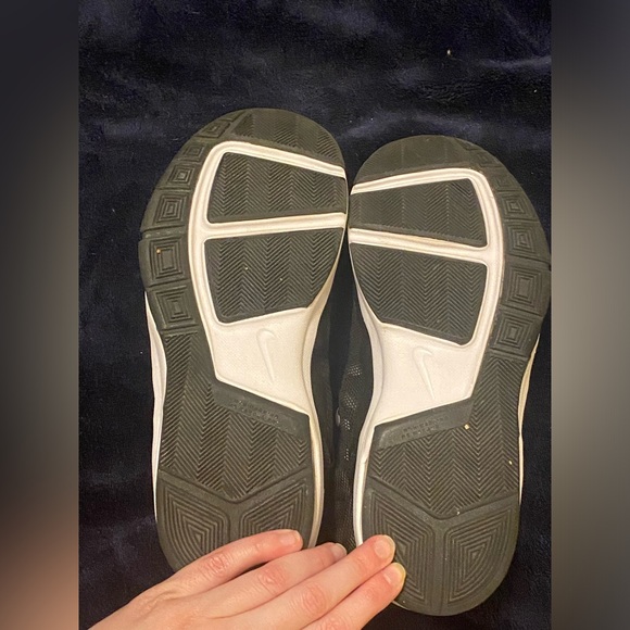 NIKE AirMax Stutter Step 2 Basketball Shoes - Picture 3 of 3